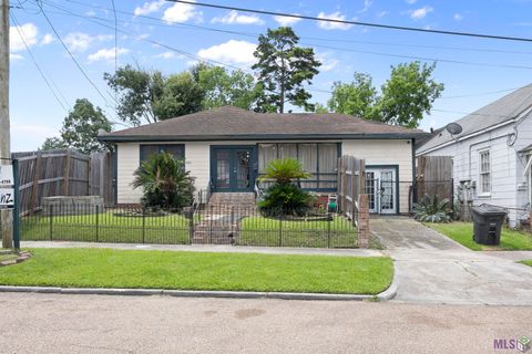 Photo of 1314 Laurel St ST, Baton Rouge, LA 70802 (MLS # BR2026011871)
