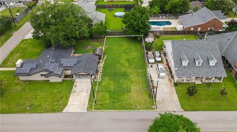 Photo of 922 Pennsylvania Avenue Ave, Slidell, LA 70458 (MLS # NO2555973)