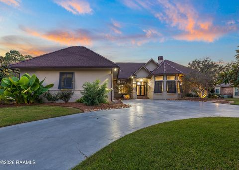 Photo of 204 Inverness Lane, Broussard, LA 70518 (MLS # 2600004336)