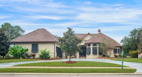 Photo of 204 Inverness Lane, Broussard, LA 70518 (MLS # 2600004336)