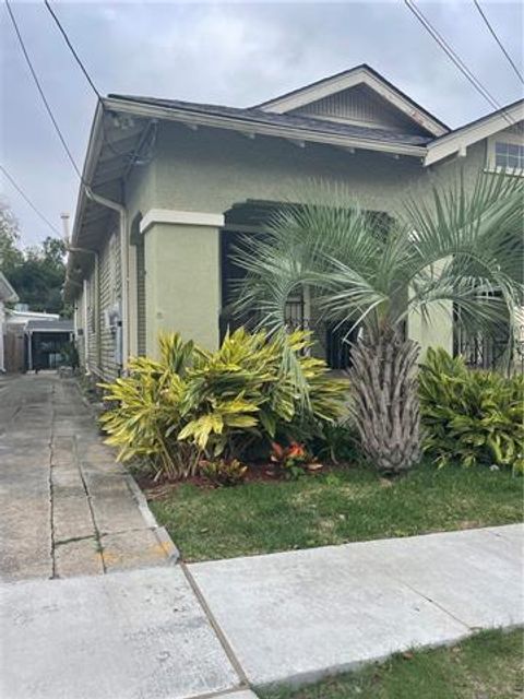 Photo of 631 S Hennessy Street St, New Orleans, LA 70119 (MLS # NO2552221)