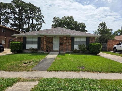 Photo of 1421 Carrollton Avenue Ave, Metairie, LA 70005 (MLS # NO2553799)