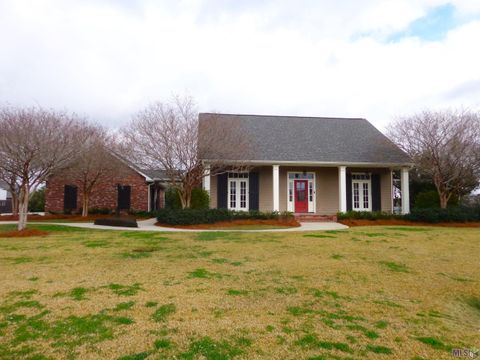 Photo of 208 Rue De Levert, Raceland, LA 70394 (MLS # BY2026003063)