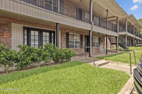 Photo of 112 Hillside Drive #34, Lafayette, LA 70503 (MLS # 2600007469)