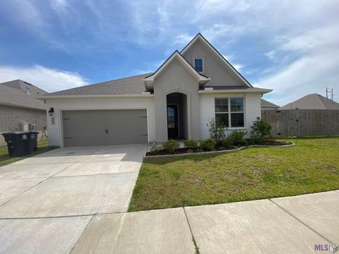 Photo of 13806 Bellacosa Ave Ave, Baton Rouge, LA 70816 (MLS # BR2026008177)