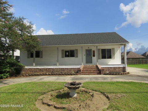 Photo of 821 E Santa Clara Street, New Iberia, LA 70563 (MLS # 2600008594)