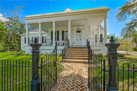 Photo of 530 S America Street St, Covington, LA 70433 (MLS # NO2549657)