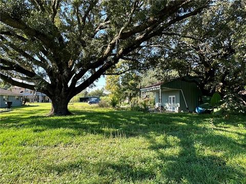 Photo of 226 Bazile Drive, Braithwaite, LA 70040 (MLS # NO2548154)