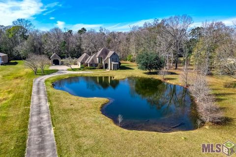 Photo of 23291 Greenwell Springs Rd Rd, Greenwell Springs, LA 70739 (MLS # BR2026001220)