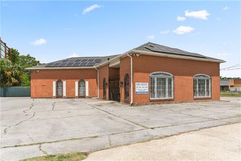 Photo of 4819 Chef Menteur Highway HWY, New Orleans, LA 70126 (MLS # NO2556313)
