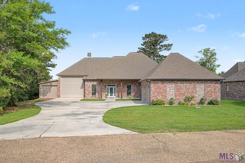 Photo of 126 Serenity Dr, Denham Springs, LA 70706 (MLS # BR2026007993)