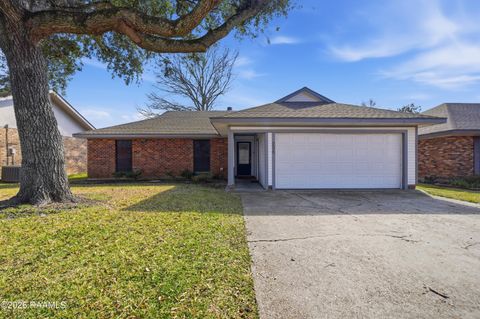 Photo of 208 Sleepy Hollow Drive, Lafayette, LA 70506 (MLS # 2600000998)