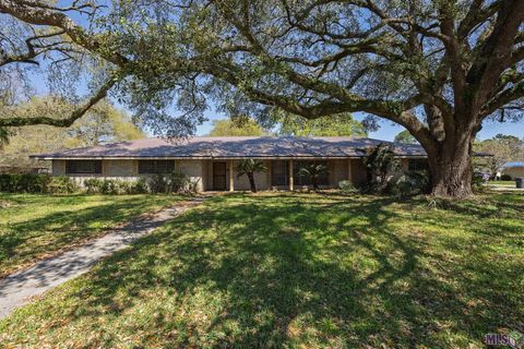 Photo of 2387 77th Ave Ave, Baton Rouge, LA 70807 (MLS # BR2026004712)