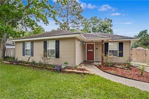 Photo of 100 Woodridge Court, Slidell, LA 70460 (MLS # NO2563616)
