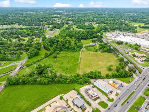 Photo of 41350 J D Henry Ln Ln, Gonzales, LA 70737 (MLS # BR2026007563)