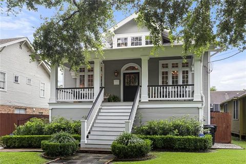 Photo of 2430 Nashville Avenue Ave, New Orleans, LA 70115 (MLS # NO2547986)