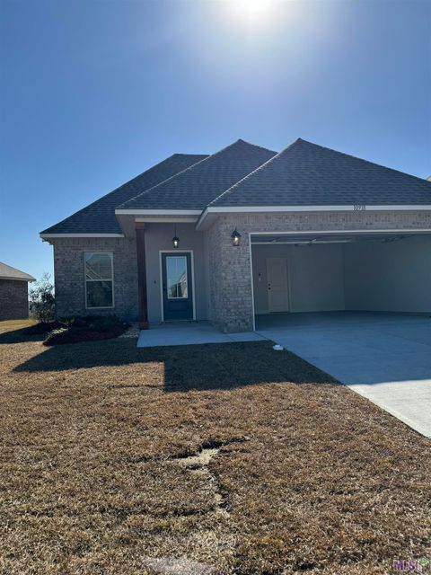 Photo of 10918 Denali Ave Ave, Baton Rouge, LA 70810 (MLS # BR2026008094)