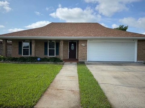 Photo of 2217 Stall Drive Dr, Harvey, LA 70058 (MLS # NO2558018)