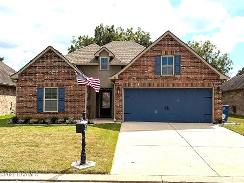 Photo of 121 Peak Valley Street, Youngsville, LA 70592 (MLS # 2600007672)
