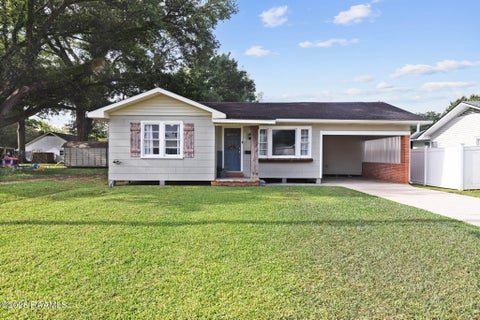 Photo of 605 Old Kaplan Highway, Abbeville, LA 70510 (MLS # 2600008607)