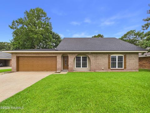 Photo of 116 Dove Circle, Lafayette, LA 70508 (MLS # 2600006759)