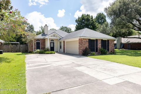 Photo of 204 E Weeks Drive, Youngsville, LA 70592 (MLS # 2500002385)