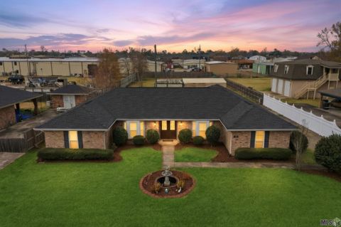 Photo of 311 Estate Dr Dr, Houma, LA 70364 (MLS # BY2026002637)