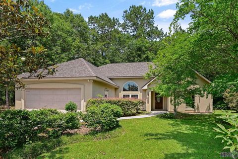 Photo of 323 Autumn Woods Drive Dr, Covington, LA 70433 (MLS # BR2026009080)