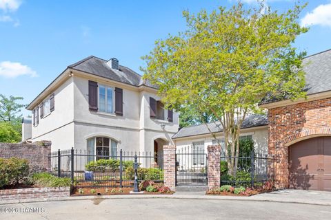 Photo of 118 W Bayou Parkway, Lafayette, LA 70503 (MLS # 2600003023)