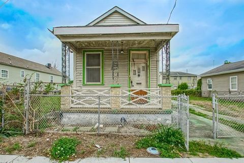 Photo of 1928 Eagle Street St, New Orleans, LA 70118 (MLS # NO2554345)
