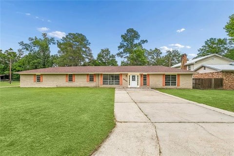 Photo of 40124 Annette Drive DR, Ponchatoula, LA 70454 (MLS # NO2570780)