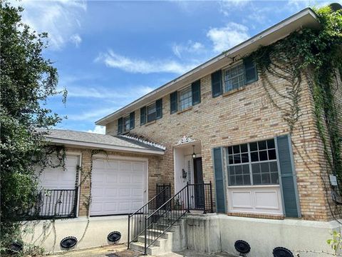 Photo of 3610 Rue Delphine Street, New Orleans, LA 70131 (MLS # NO2560548)