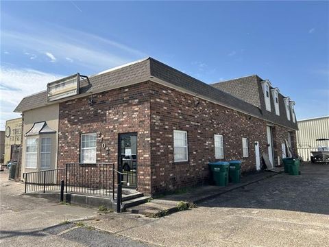 Photo of 2705 Florida Avenue AVE, Kenner, LA 70065 (MLS # NO2557982)
