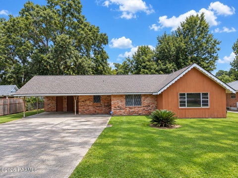 Photo of 2003 Old Jeanerette Road, New Iberia, LA 70563 (MLS # 2600008935)