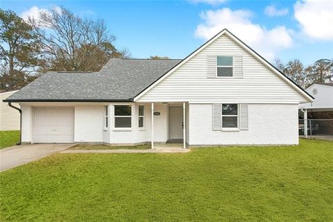 Photo of 1334 Sunset Drive Dr, Slidell, LA 70460 (MLS # NO2542520)