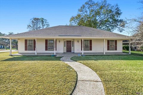 Photo of 12536 Mallory Ave Ave, Baton Rouge, LA 70816 (MLS # BR2026002253)