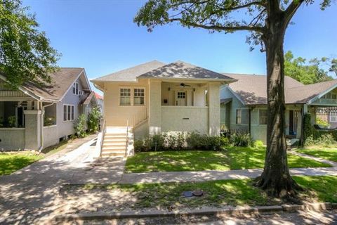 Photo of 2422 Audubon Street St #B, New Orleans, LA 70125 (MLS # NO2543207)