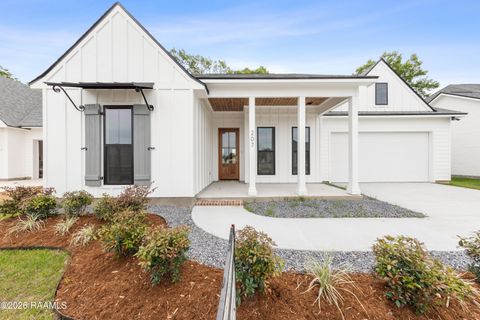 Photo of 207 Grand Oak Drive, Broussard, LA 70518 (MLS # 2600002070)