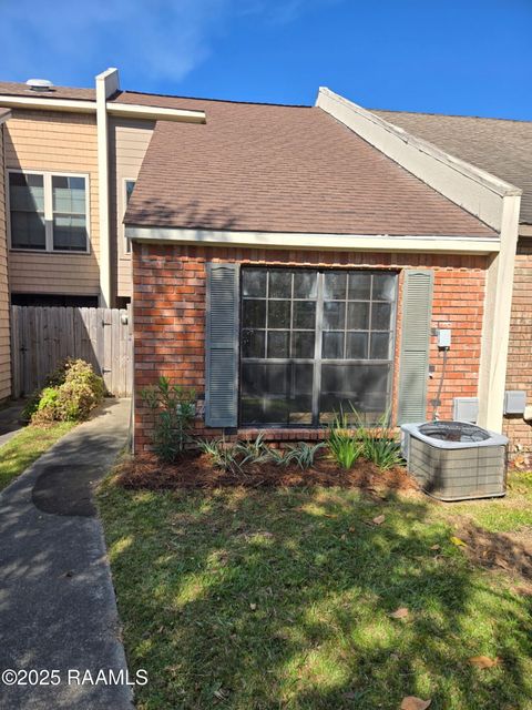 Photo of 202 Long Plantation Boulevard #F, Lafayette, LA 70508 (MLS # 2500003527)