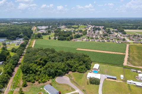 Photo of 914 Oakcrest Drive, New Iberia, LA 70563 (MLS # 2600005142)