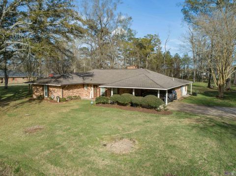 Photo of 30754 Country Club Ln Ln, Denham Springs, LA 70726 (MLS # BR2026004061)
