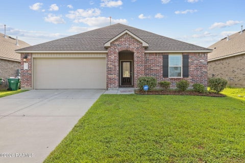 Photo of 403 Broussard Hill Drive, Broussard, LA 70518 (MLS # 2600008399)