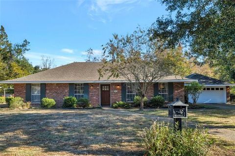 Photo of 539 Barbara Place Pl, Mandeville, LA 70448 (MLS # NO2543463)