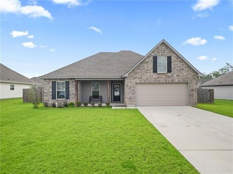 Photo of 39506 N Pond Trail Trl, Ponchatoula, LA 70454 (MLS # NO2557091)
