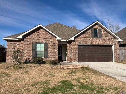 Photo of 1619 N Plains Ave Ave, Zachary, LA 70791 (MLS # BR2026002343)