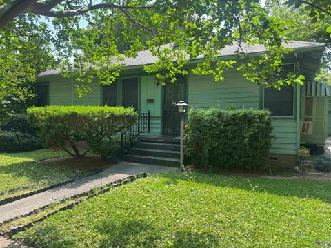 Photo of 144 Belleview Dr DR, Baton Rouge, LA 70806 (MLS # BR2026009199)