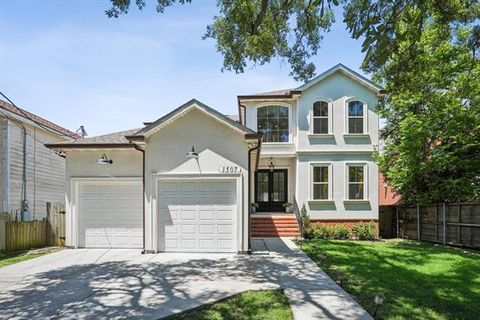 Photo of 1507 Burbank Drive Dr, New Orleans, LA 70122 (MLS # NO2556439)
