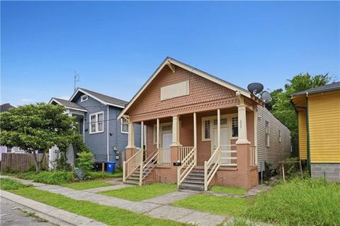 Photo of 2524 N Prieur Street St, New Orleans, LA 70117 (MLS # NO2568700)