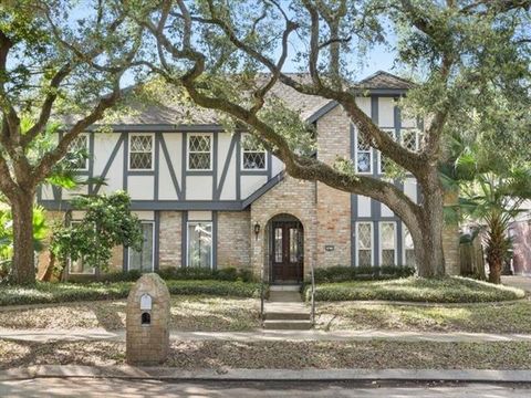 Photo of 2473 Cumberland Court Ct, New Orleans, LA 70131 (MLS # NO2548207)