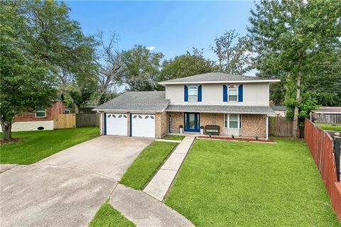 Photo of 506 W Frisco Drive, Laplace, LA 70068 (MLS # NO2555865)